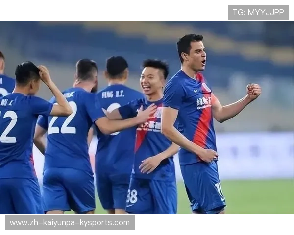 2026中超第6轮前瞻上海申花主帅斯卢茨基携队员金顺凯亮相新闻发布会